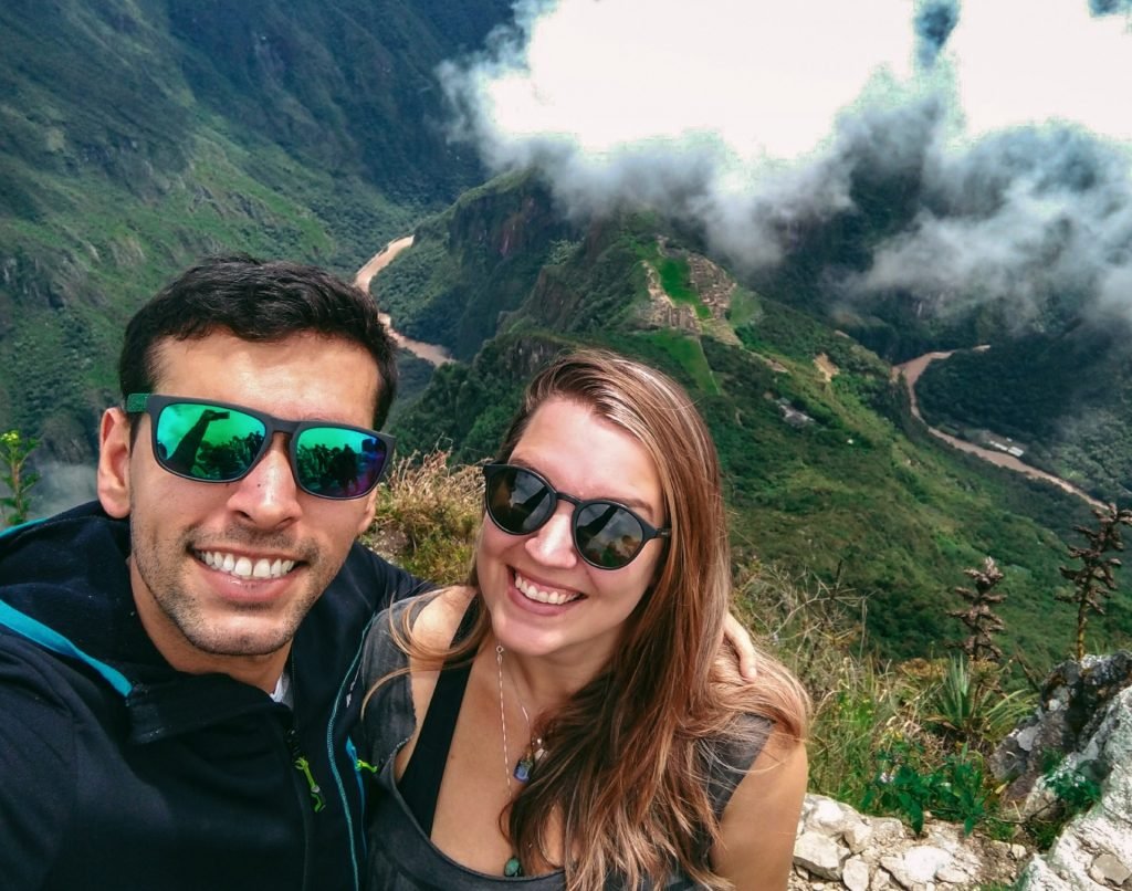 Casal em Machu Picchu