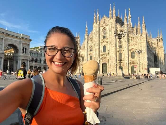 o que fazer em Milão Itália: 1. tomar gelato em frente ao Duomo de Milão
