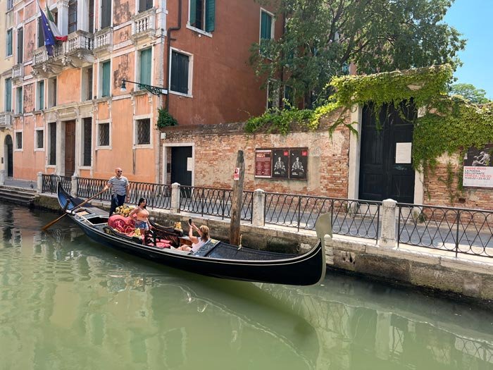 fotos do passeio de Gôndola em Veneza