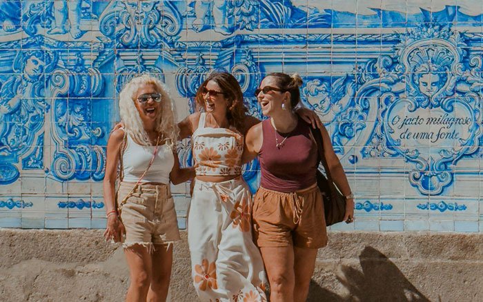 como construir rede de apoio no exterior