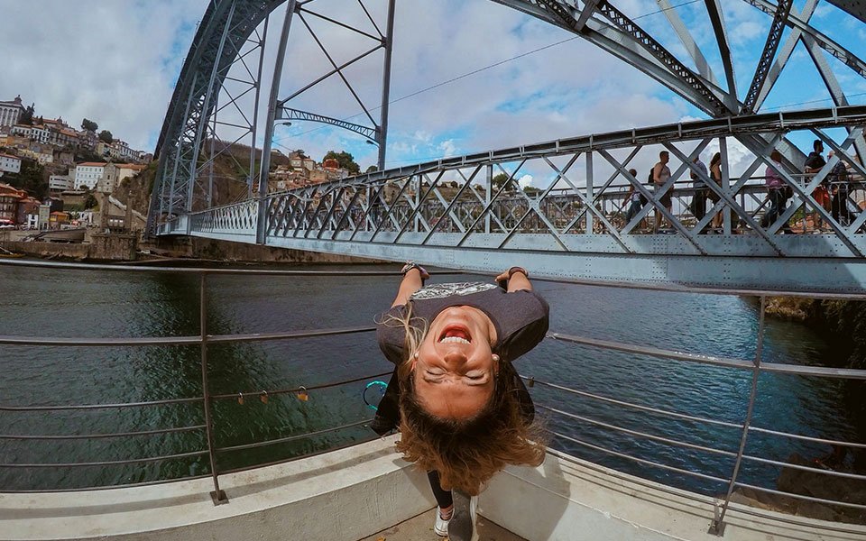 portugueses reclamam dos brasileiros