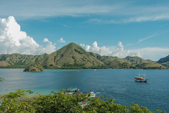 passeio de barco em Komodo