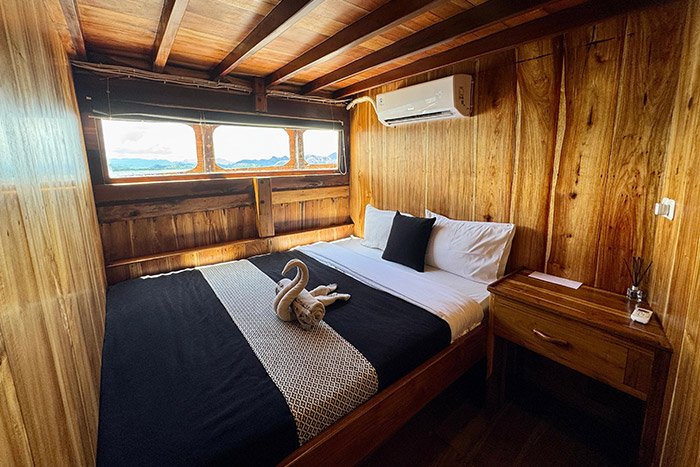 passeio de barco em Komodo