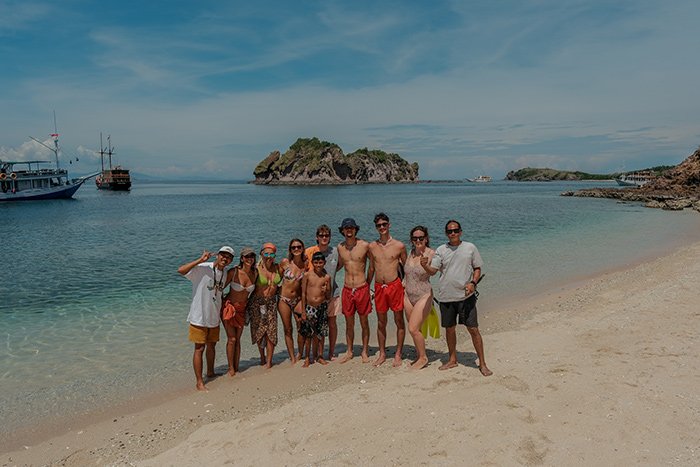 passeio de barco em Komodo