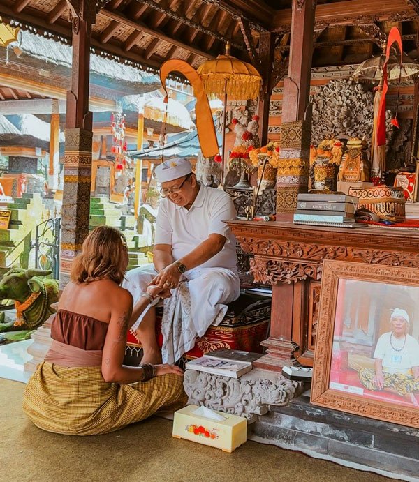 Leitura de mão na Indonésia